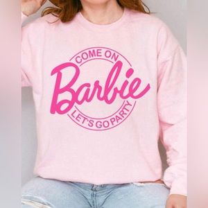 Barbie long sleeve oversized sweatshirt, baby pink size XXL Can fit 14-18 well.